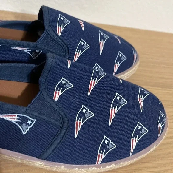 FOCO NFL Women's New England Patriots Espadrille Canvas flats size Large (9/10) - Picture 4 of 16